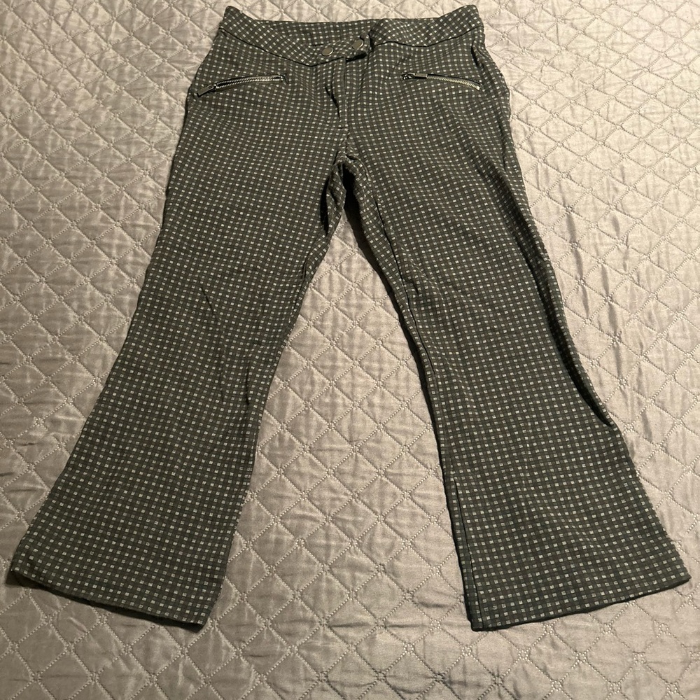 Time and Tru trousers